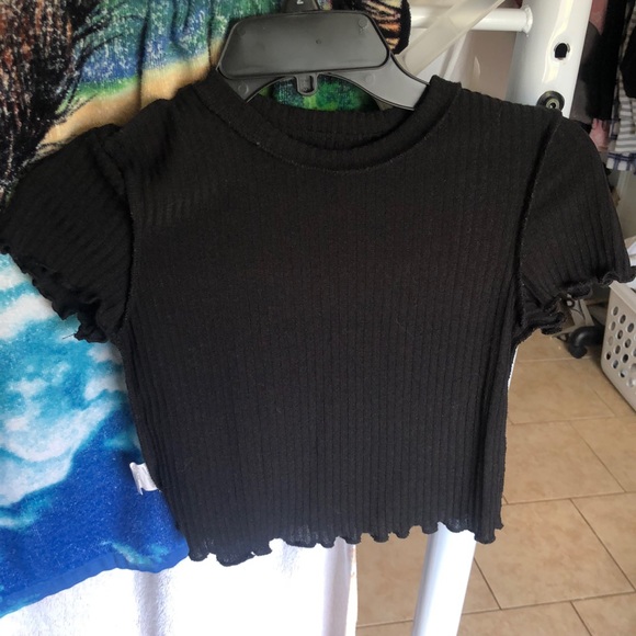 Black crop tee - Picture 2 of 2